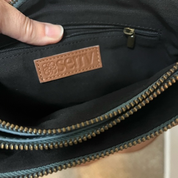 Serrv Leather Purse two Tone Blue & Tan Crossbody Bag Clutch Organizer 7”x10”x2” - Picture 8 of 11